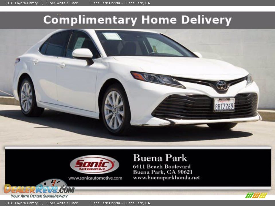 2018 Toyota Camry LE Super White / Black Photo #1