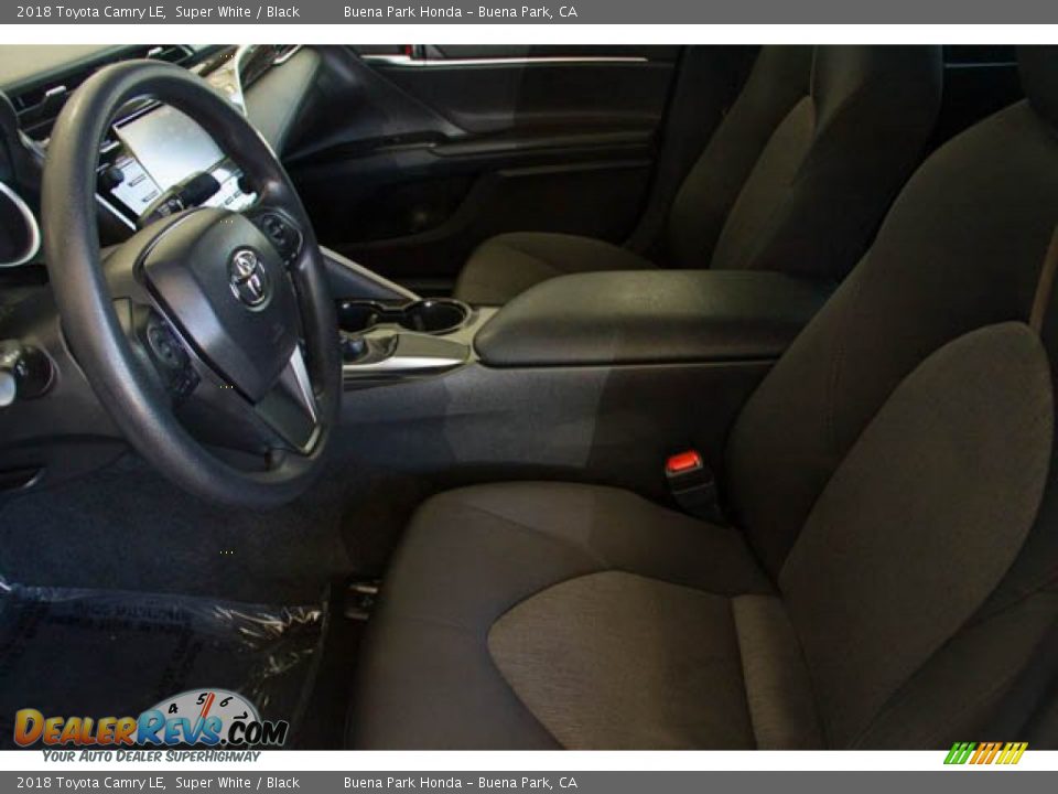 2018 Toyota Camry LE Super White / Black Photo #3