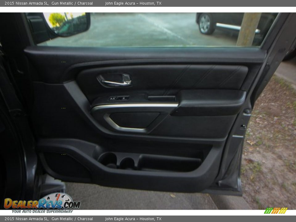 Door Panel of 2015 Nissan Armada SL Photo #27