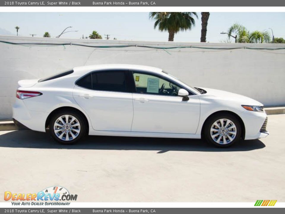2018 Toyota Camry LE Super White / Black Photo #14