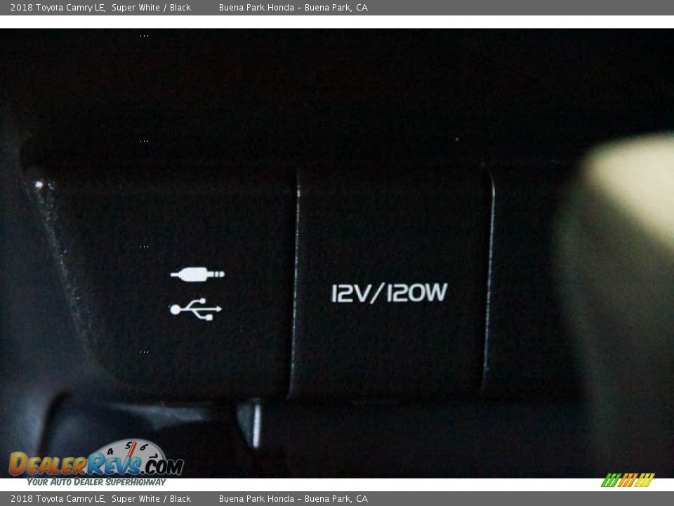 2018 Toyota Camry LE Super White / Black Photo #18