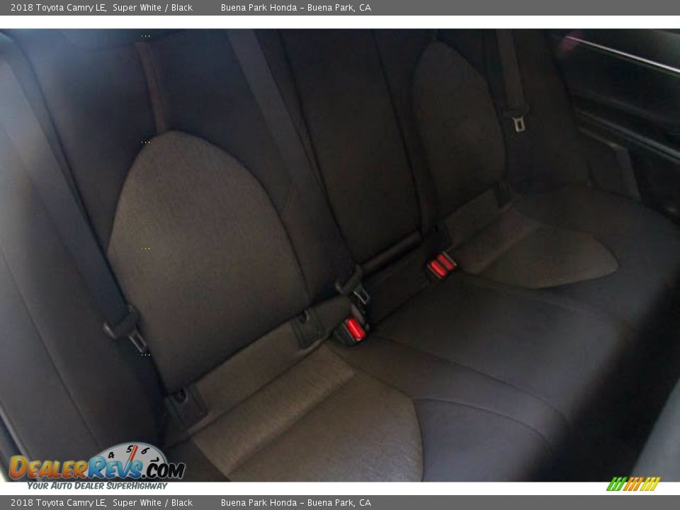 2018 Toyota Camry LE Super White / Black Photo #23