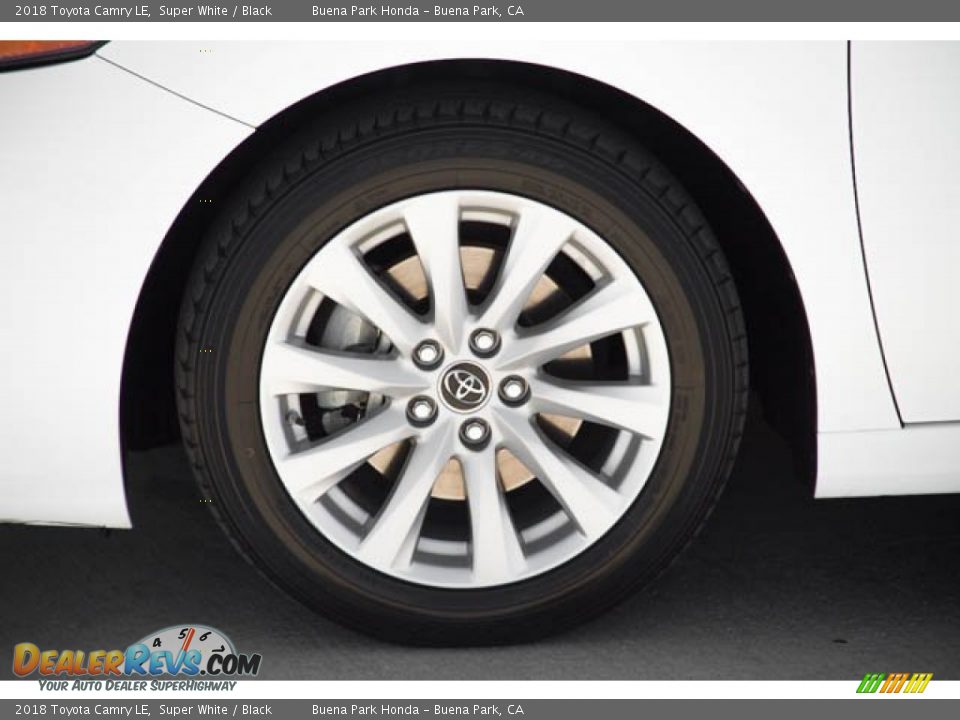 2018 Toyota Camry LE Super White / Black Photo #35