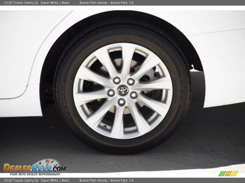 2018 Toyota Camry LE Super White / Black Photo #36