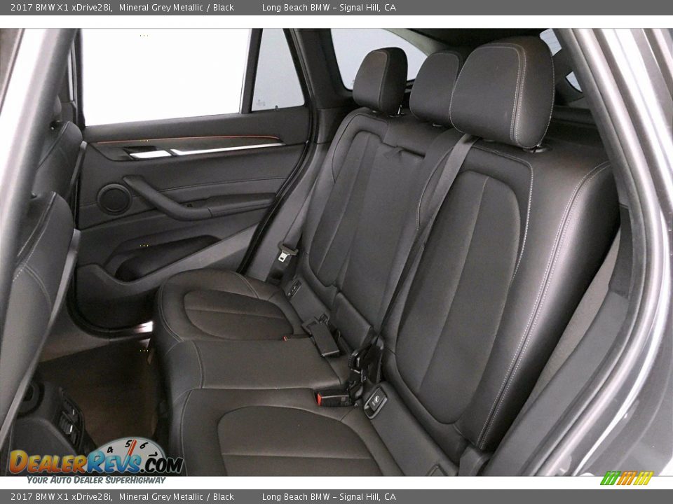 2017 BMW X1 xDrive28i Mineral Grey Metallic / Black Photo #30
