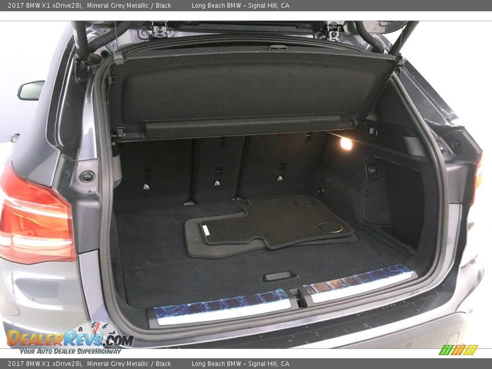 2017 BMW X1 xDrive28i Mineral Grey Metallic / Black Photo #32