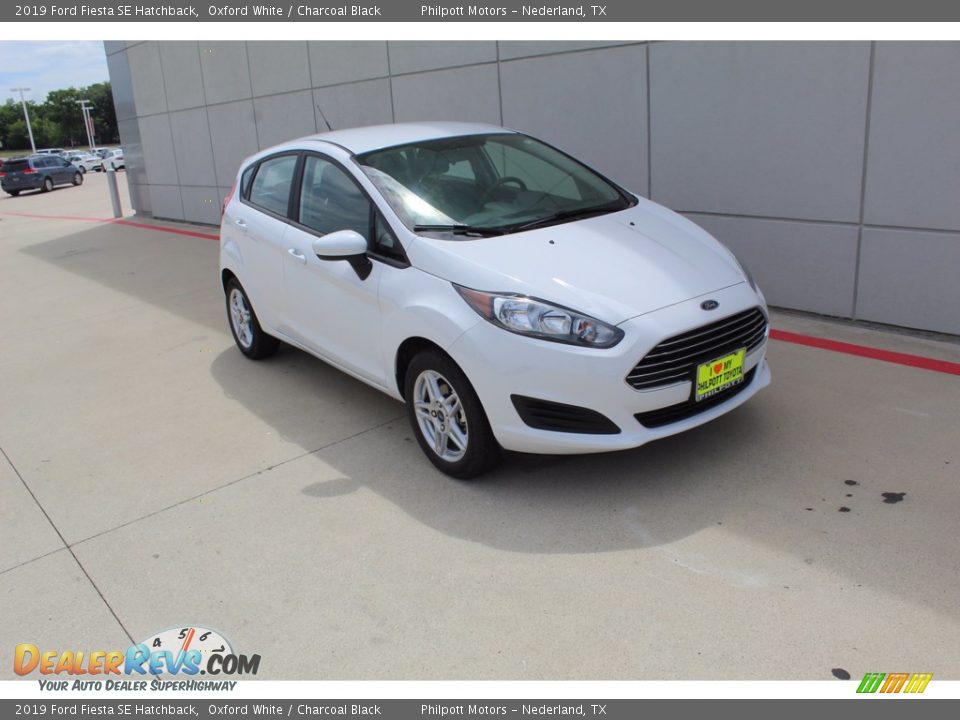 2019 Ford Fiesta SE Hatchback Oxford White / Charcoal Black Photo #2