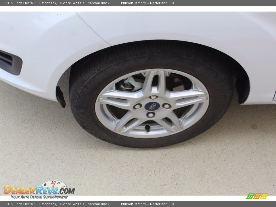 2019 Ford Fiesta SE Hatchback Oxford White / Charcoal Black Photo #5