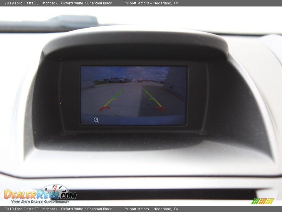2019 Ford Fiesta SE Hatchback Oxford White / Charcoal Black Photo #18