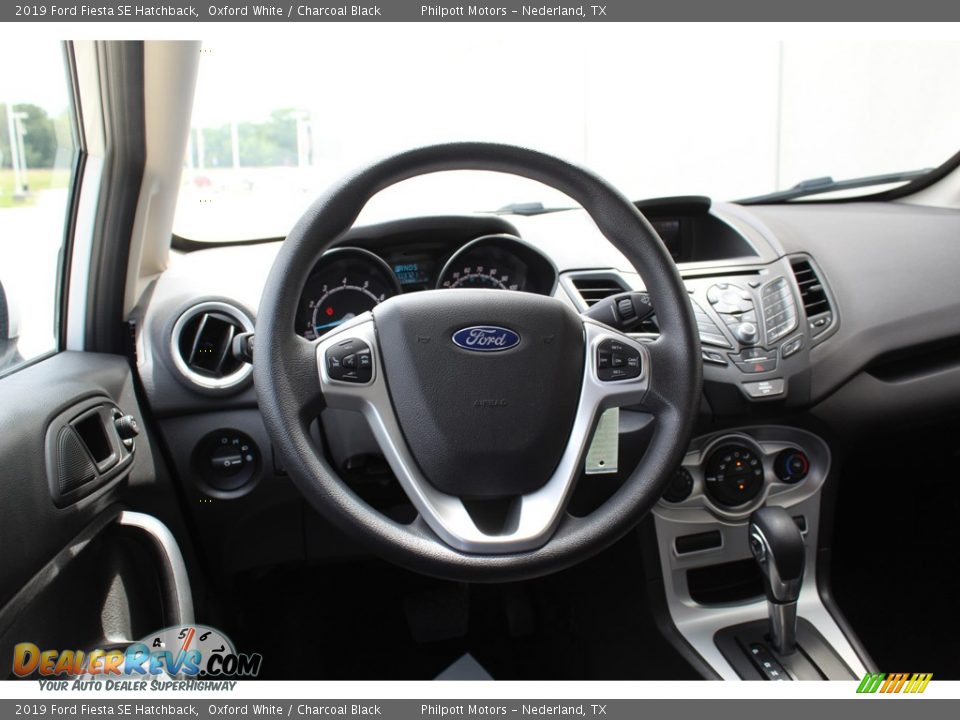 2019 Ford Fiesta SE Hatchback Oxford White / Charcoal Black Photo #22
