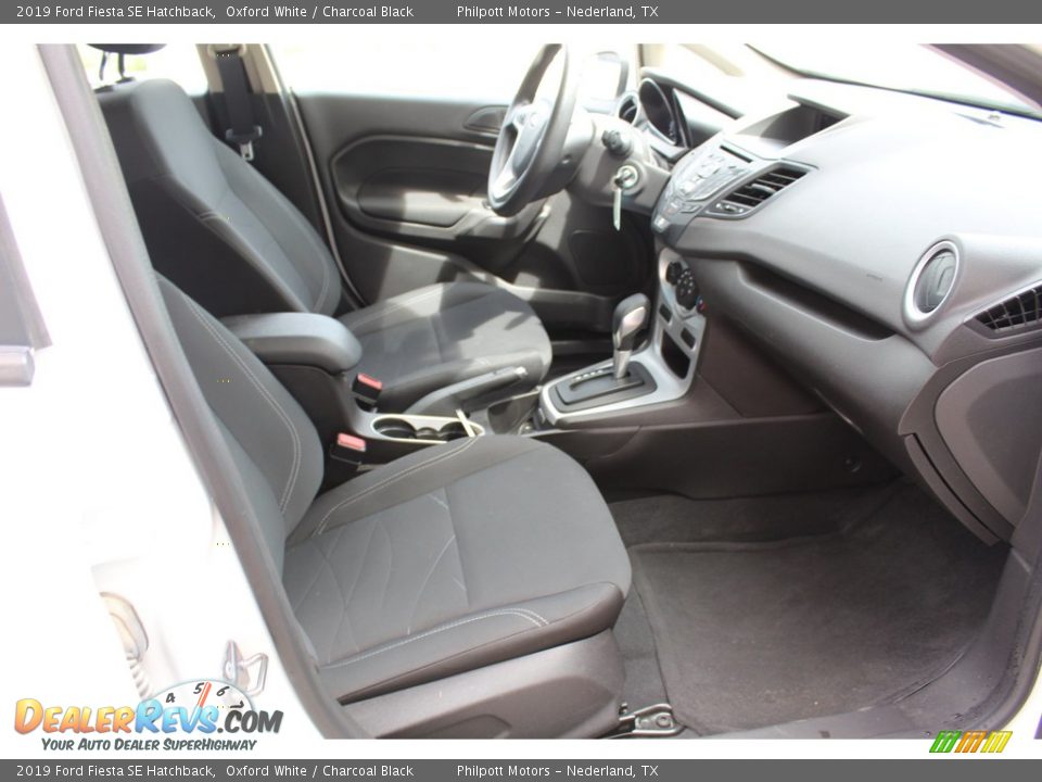 2019 Ford Fiesta SE Hatchback Oxford White / Charcoal Black Photo #27
