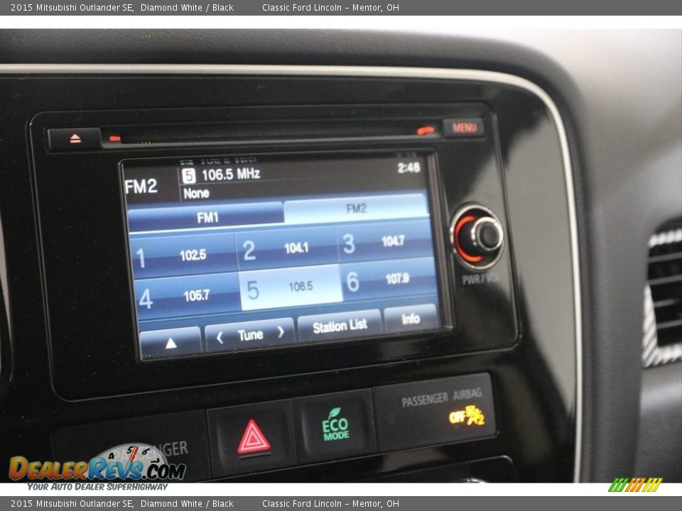 Controls of 2015 Mitsubishi Outlander SE Photo #11