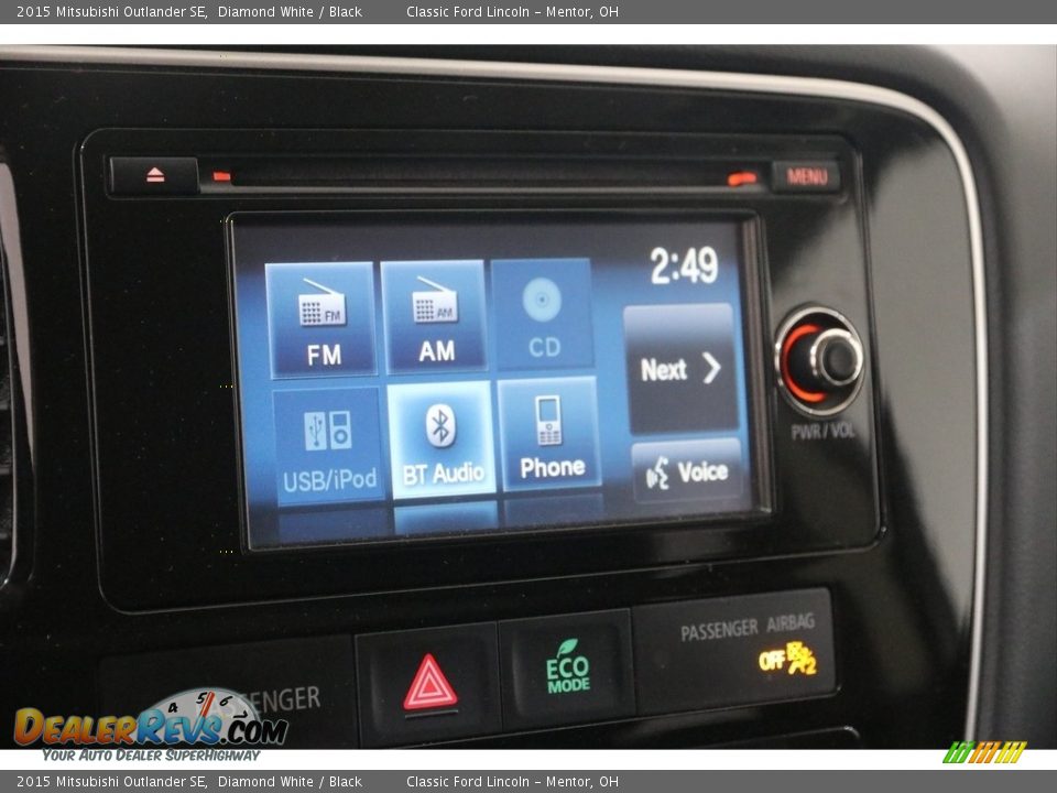 Controls of 2015 Mitsubishi Outlander SE Photo #12