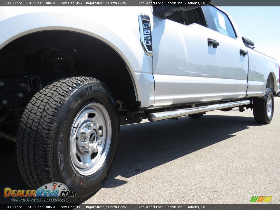 2018 Ford F250 Super Duty XL Crew Cab 4x4 Ingot Silver / Earth Gray Photo #8