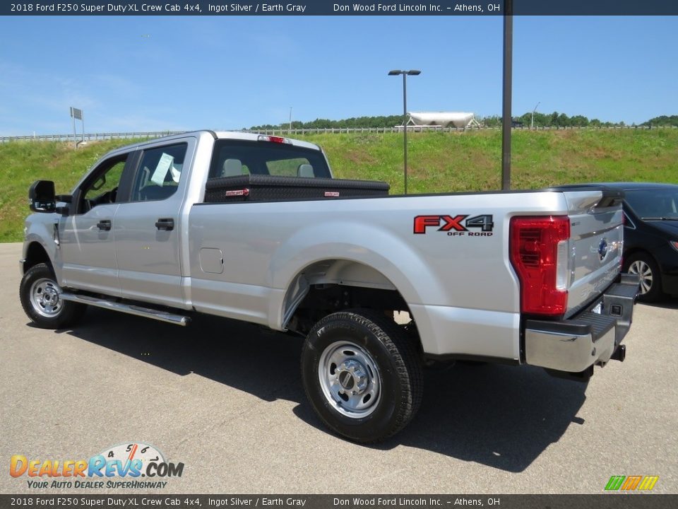 2018 Ford F250 Super Duty XL Crew Cab 4x4 Ingot Silver / Earth Gray Photo #9