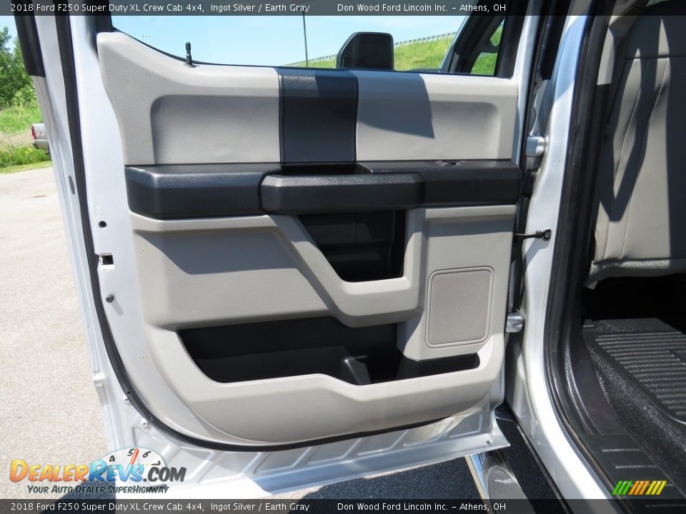 2018 Ford F250 Super Duty XL Crew Cab 4x4 Ingot Silver / Earth Gray Photo #18