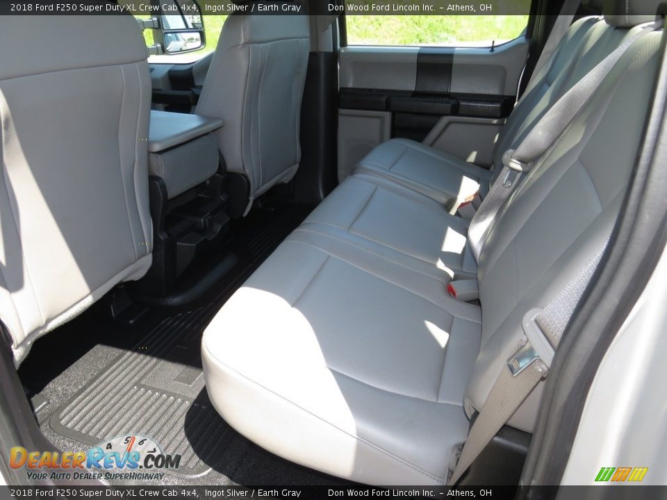 2018 Ford F250 Super Duty XL Crew Cab 4x4 Ingot Silver / Earth Gray Photo #19