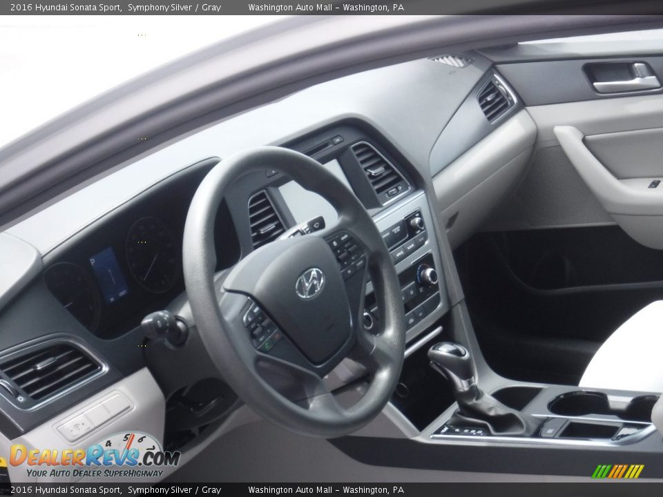 2016 Hyundai Sonata Sport Symphony Silver / Gray Photo #11