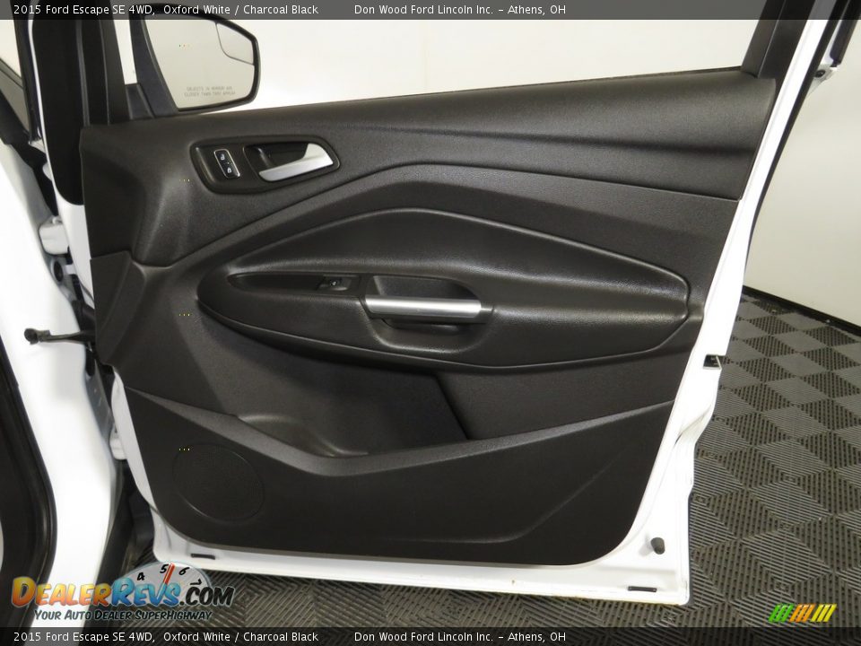2015 Ford Escape SE 4WD Oxford White / Charcoal Black Photo #25