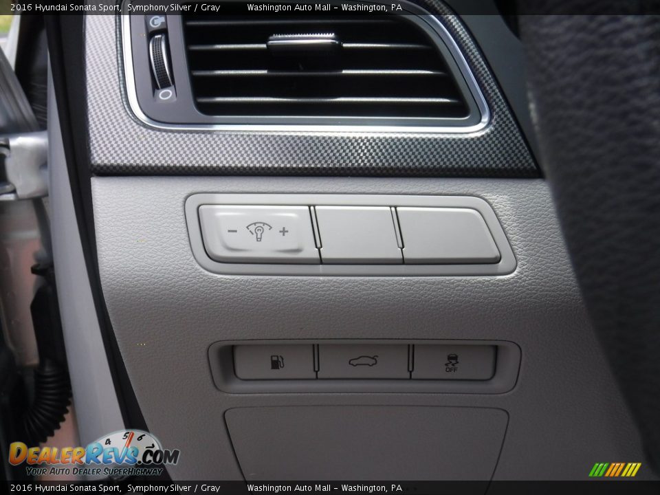 2016 Hyundai Sonata Sport Symphony Silver / Gray Photo #15