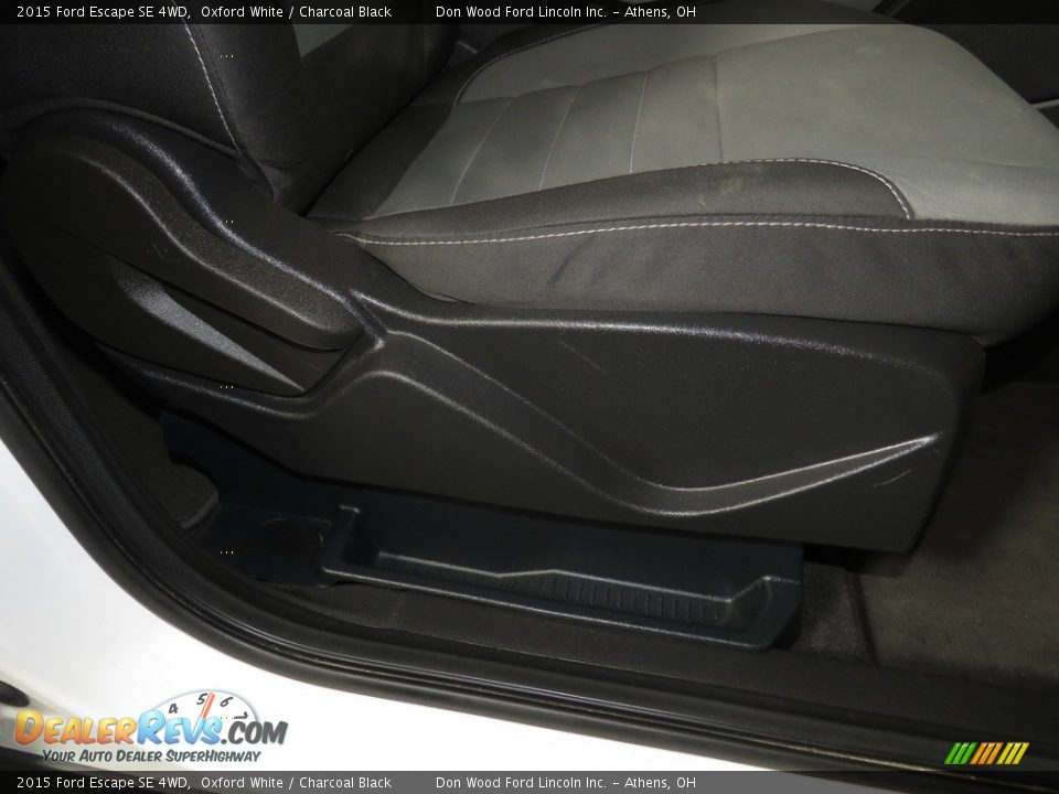 2015 Ford Escape SE 4WD Oxford White / Charcoal Black Photo #26