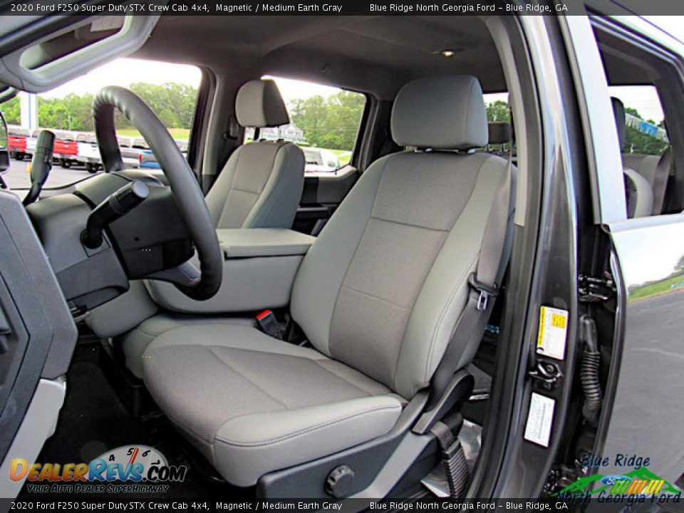 2020 Ford F250 Super Duty STX Crew Cab 4x4 Magnetic / Medium Earth Gray Photo #10