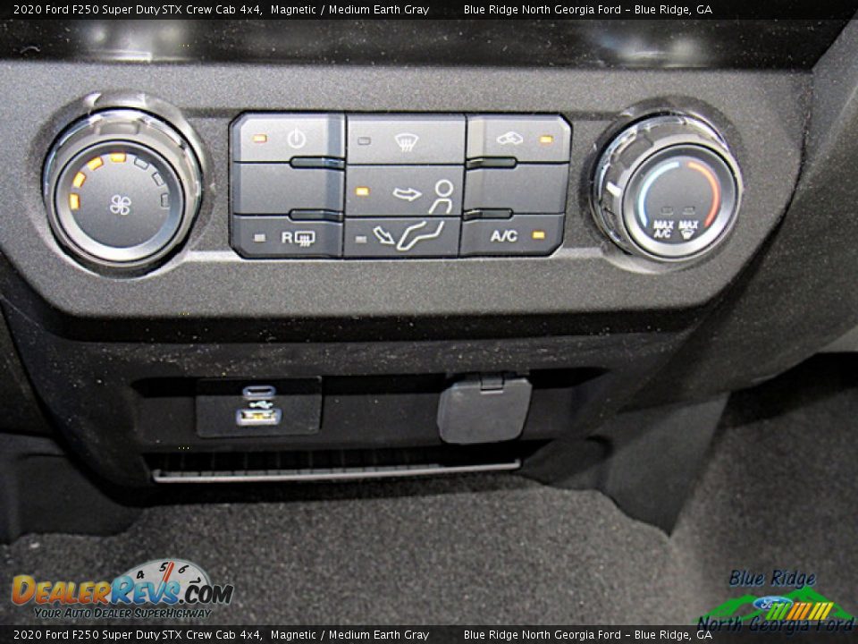 2020 Ford F250 Super Duty STX Crew Cab 4x4 Magnetic / Medium Earth Gray Photo #24