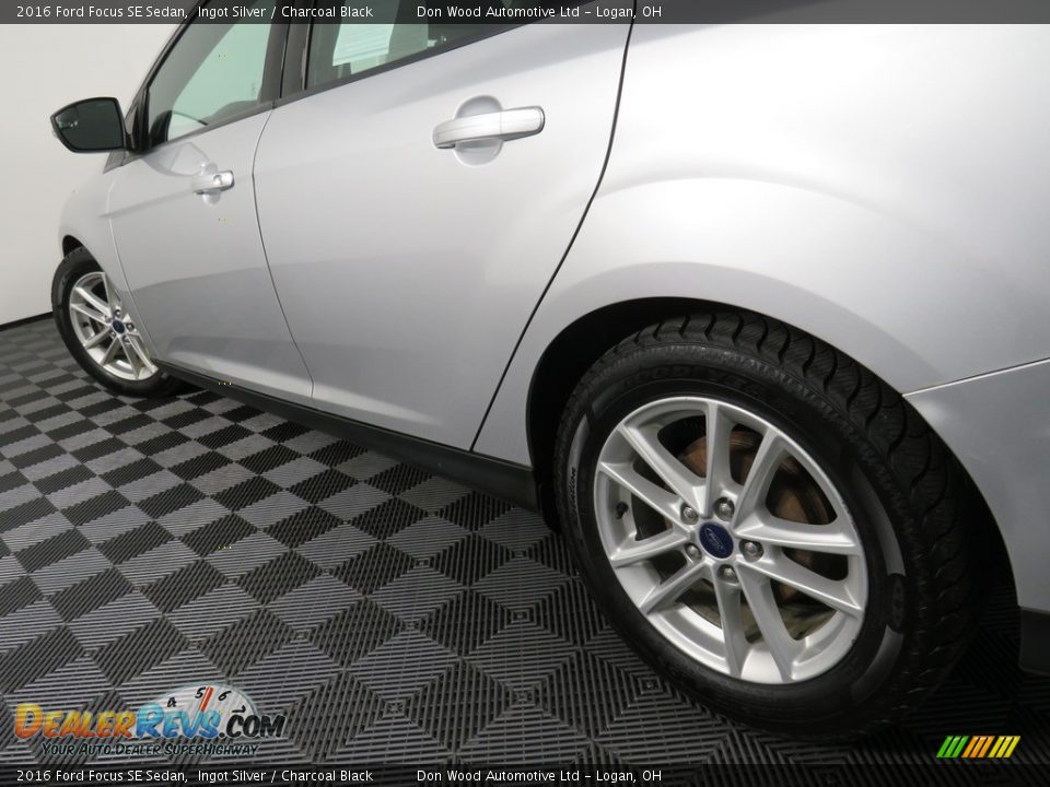 2016 Ford Focus SE Sedan Ingot Silver / Charcoal Black Photo #10
