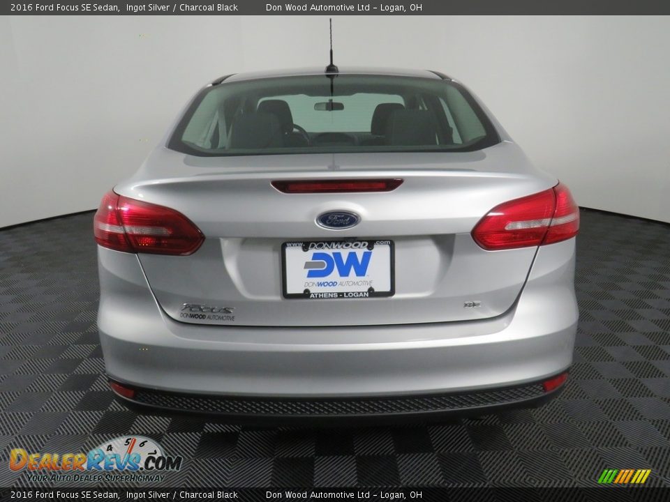 2016 Ford Focus SE Sedan Ingot Silver / Charcoal Black Photo #12