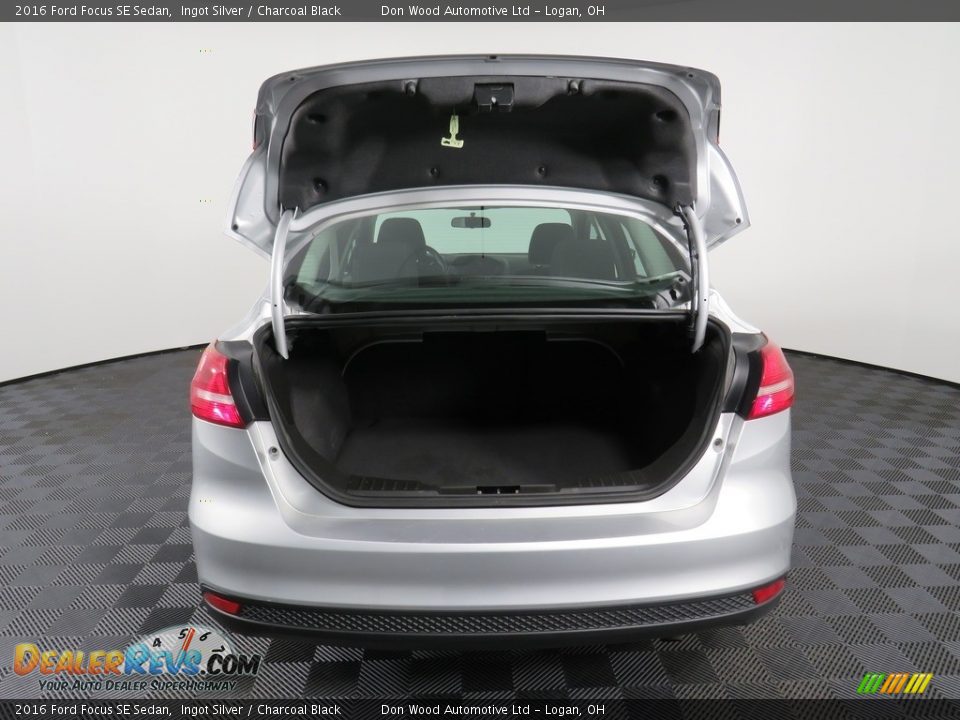 2016 Ford Focus SE Sedan Ingot Silver / Charcoal Black Photo #13