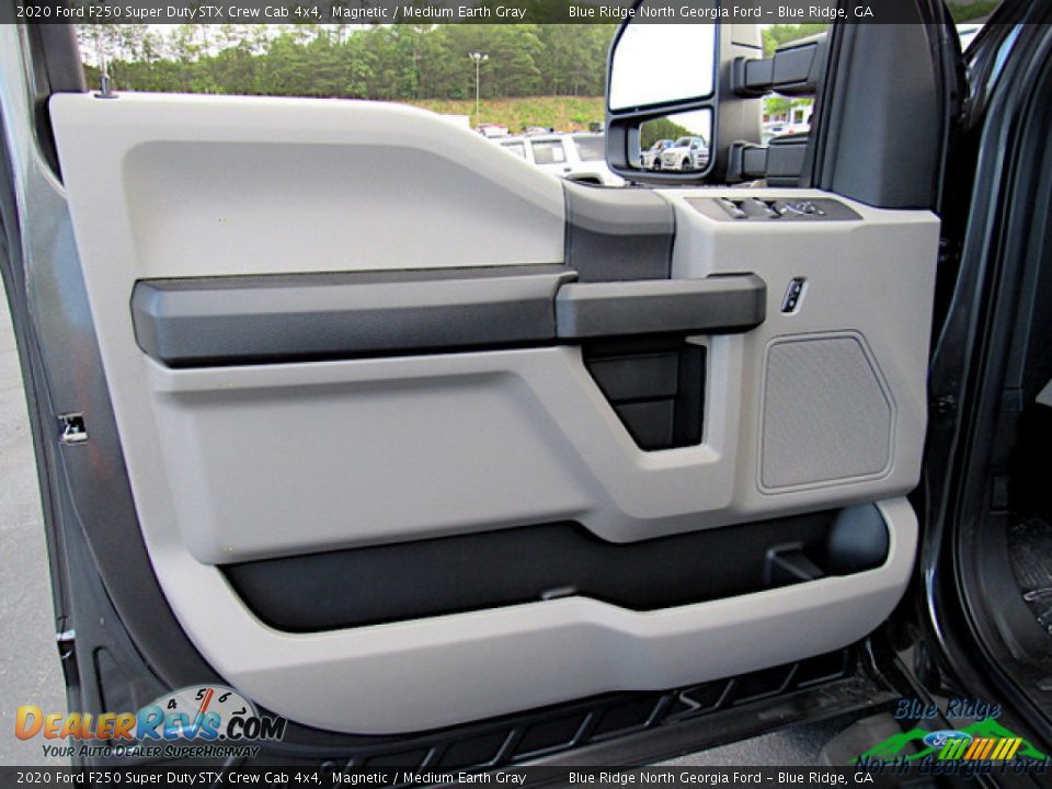 2020 Ford F250 Super Duty STX Crew Cab 4x4 Magnetic / Medium Earth Gray Photo #29
