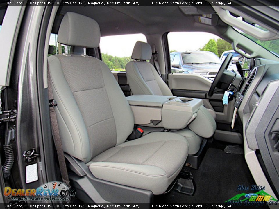 2020 Ford F250 Super Duty STX Crew Cab 4x4 Magnetic / Medium Earth Gray Photo #31