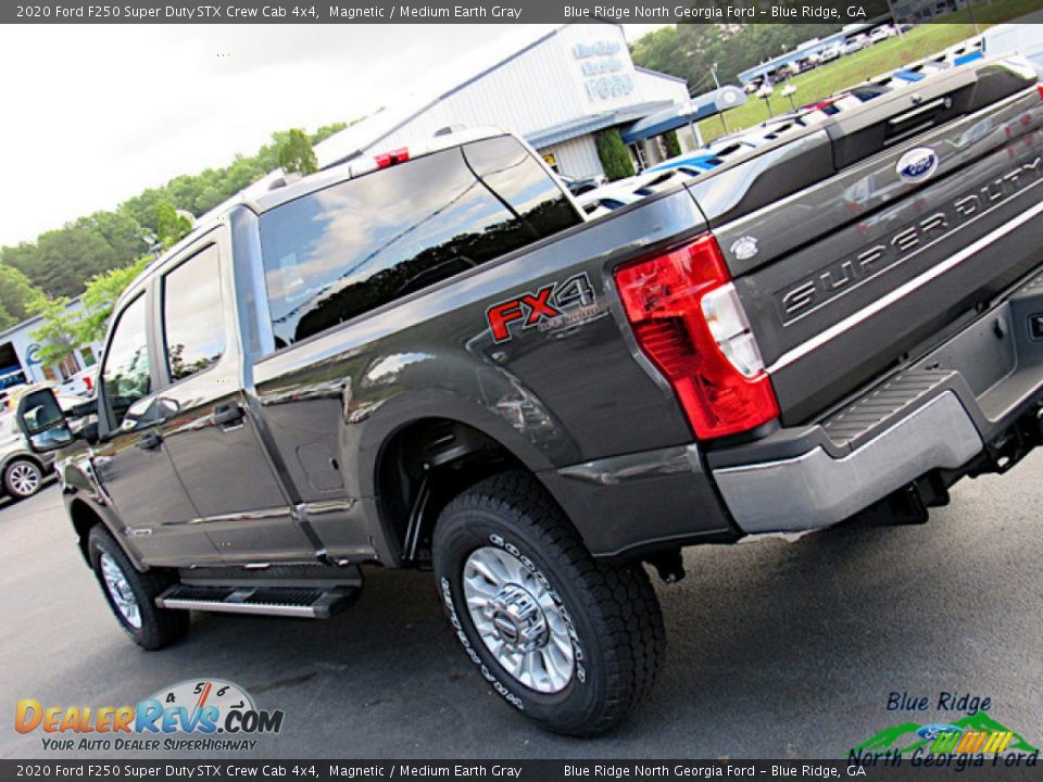 2020 Ford F250 Super Duty STX Crew Cab 4x4 Magnetic / Medium Earth Gray Photo #35
