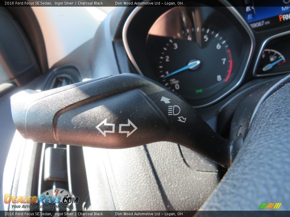 2016 Ford Focus SE Sedan Ingot Silver / Charcoal Black Photo #23