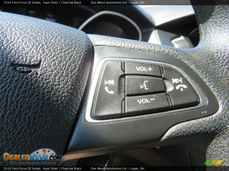 2016 Ford Focus SE Sedan Ingot Silver / Charcoal Black Photo #25