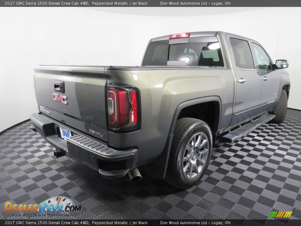 2017 GMC Sierra 1500 Denali Crew Cab 4WD Pepperdust Metallic / Jet Black Photo #16