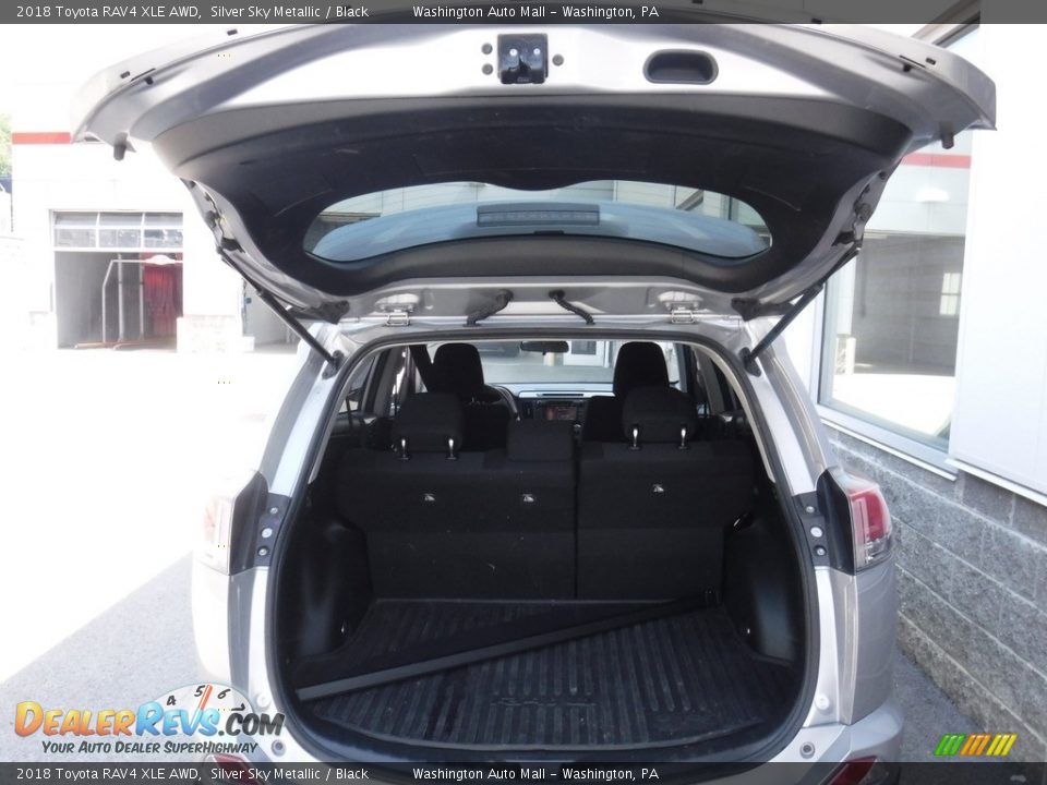 2018 Toyota RAV4 XLE AWD Silver Sky Metallic / Black Photo #27