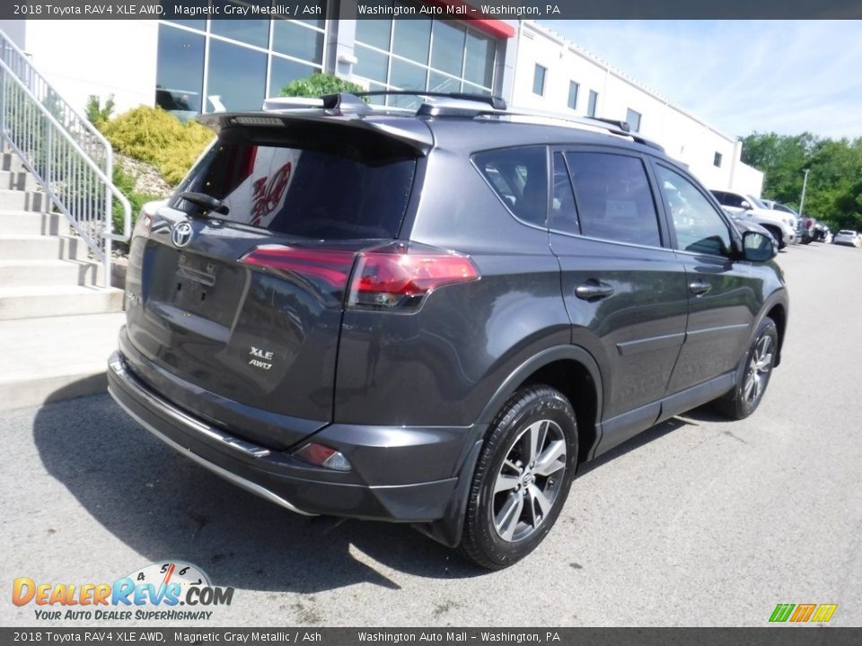 2018 Toyota RAV4 XLE AWD Magnetic Gray Metallic / Ash Photo #9