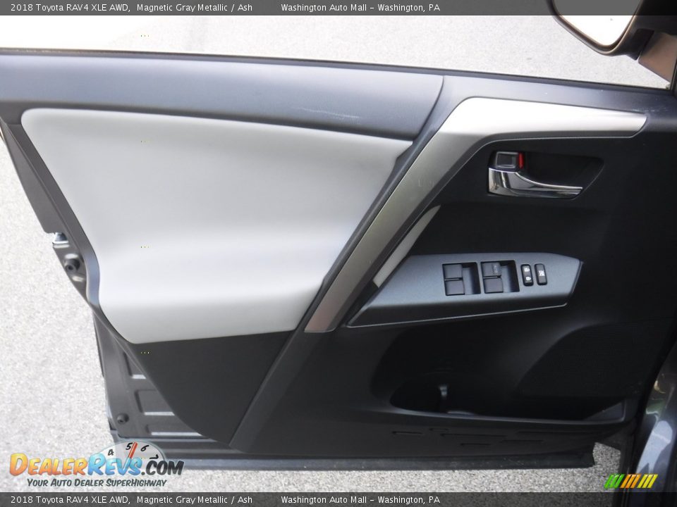 2018 Toyota RAV4 XLE AWD Magnetic Gray Metallic / Ash Photo #13