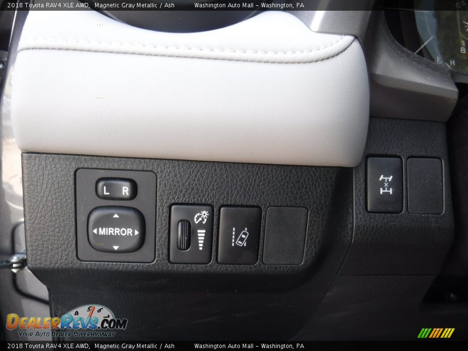 2018 Toyota RAV4 XLE AWD Magnetic Gray Metallic / Ash Photo #15