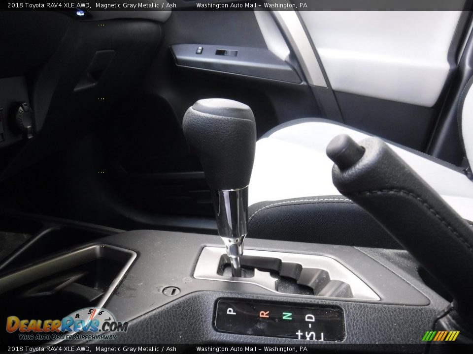 2018 Toyota RAV4 XLE AWD Magnetic Gray Metallic / Ash Photo #16