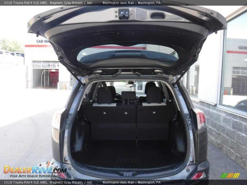 2018 Toyota RAV4 XLE AWD Magnetic Gray Metallic / Ash Photo #25