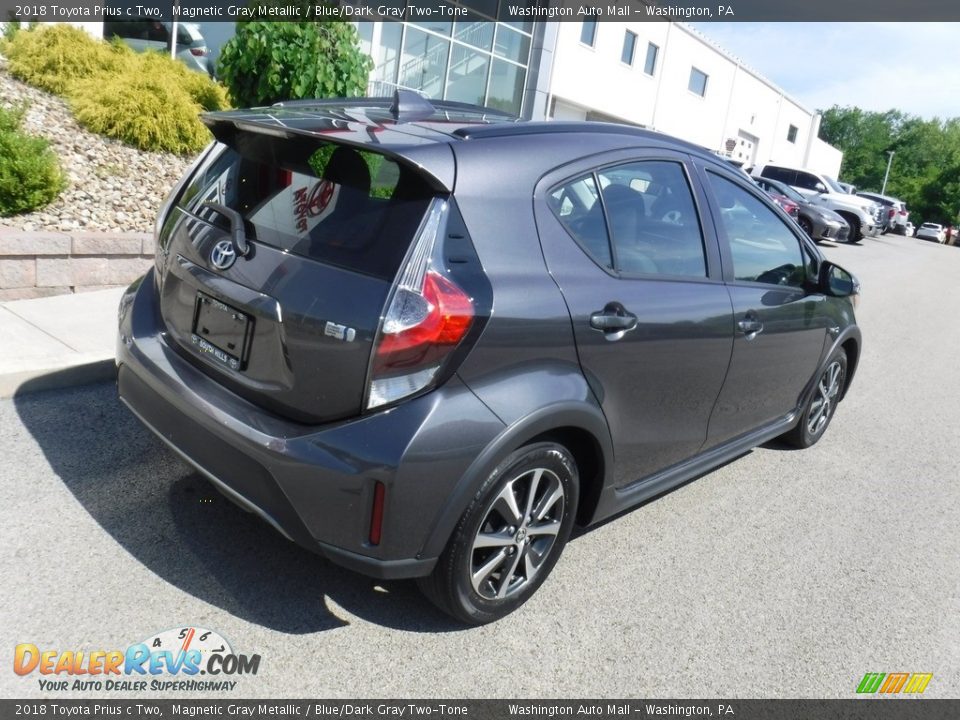 2018 Toyota Prius c Two Magnetic Gray Metallic / Blue/Dark Gray Two-Tone Photo #8