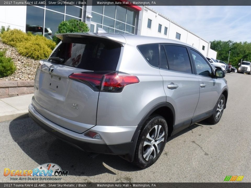 2017 Toyota RAV4 LE AWD Silver Sky Metallic / Black Photo #9