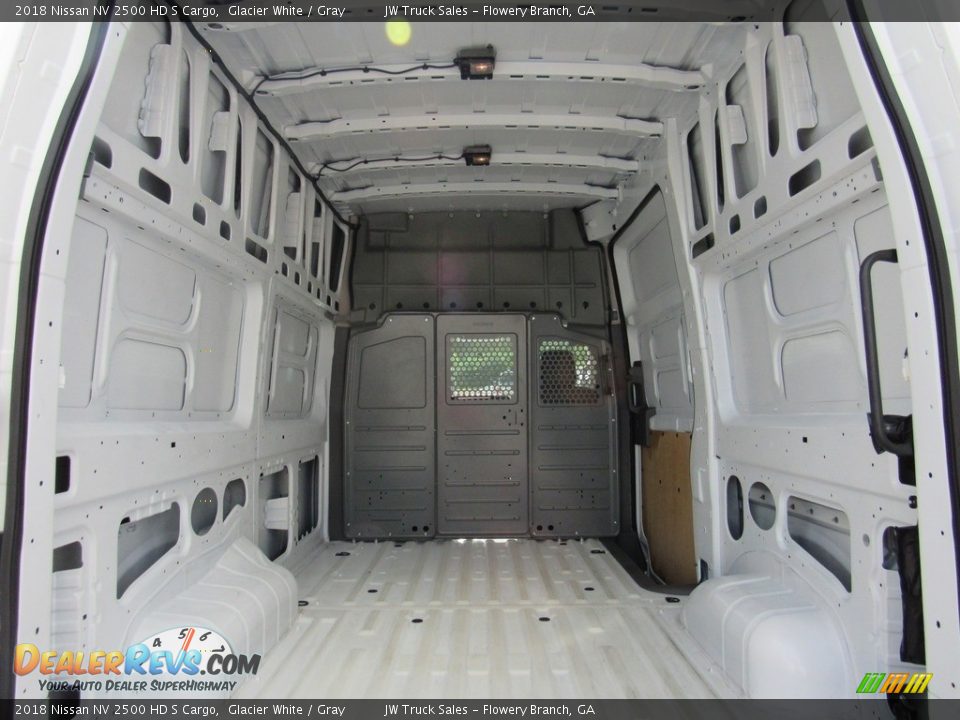 2018 Nissan NV 2500 HD S Cargo Trunk Photo #12