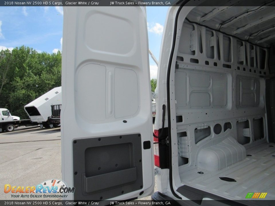 2018 Nissan NV 2500 HD S Cargo Glacier White / Gray Photo #13