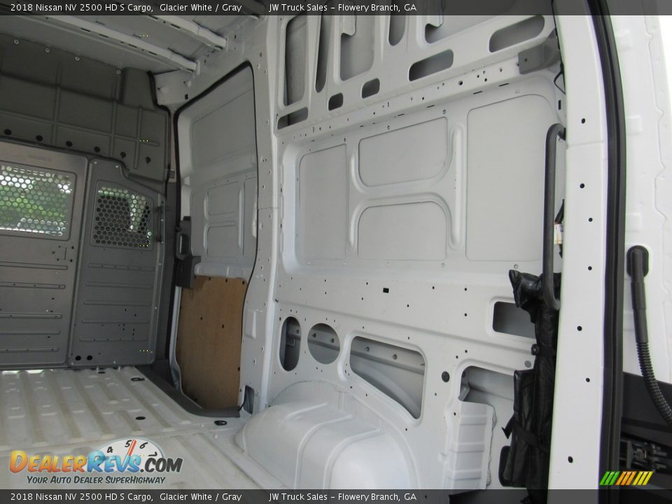 2018 Nissan NV 2500 HD S Cargo Glacier White / Gray Photo #19