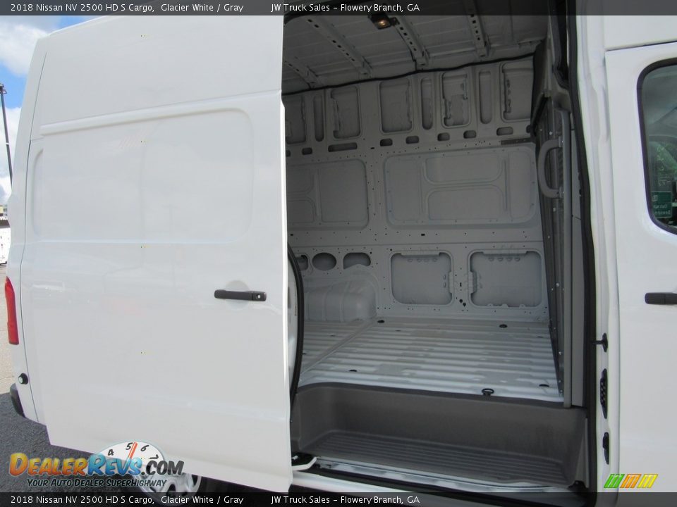 2018 Nissan NV 2500 HD S Cargo Glacier White / Gray Photo #20