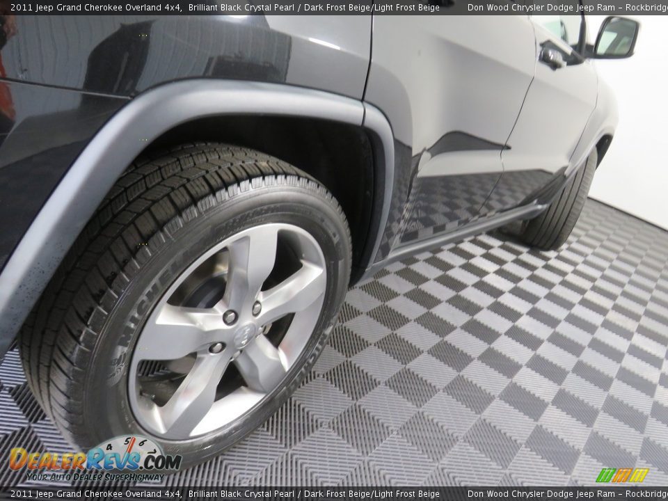 2011 Jeep Grand Cherokee Overland 4x4 Brilliant Black Crystal Pearl / Dark Frost Beige/Light Frost Beige Photo #22