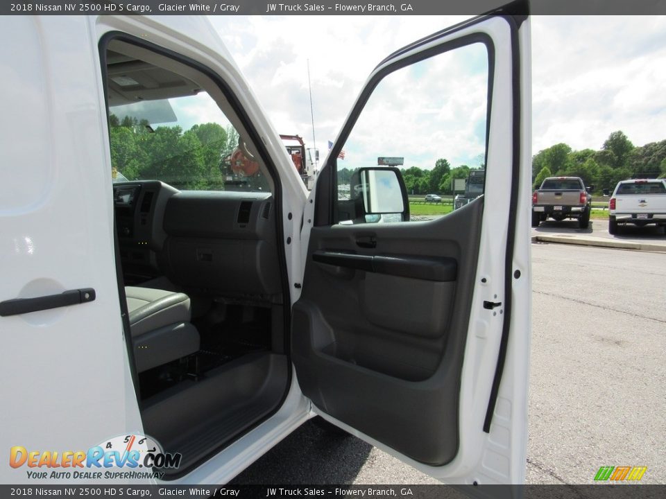 2018 Nissan NV 2500 HD S Cargo Glacier White / Gray Photo #36